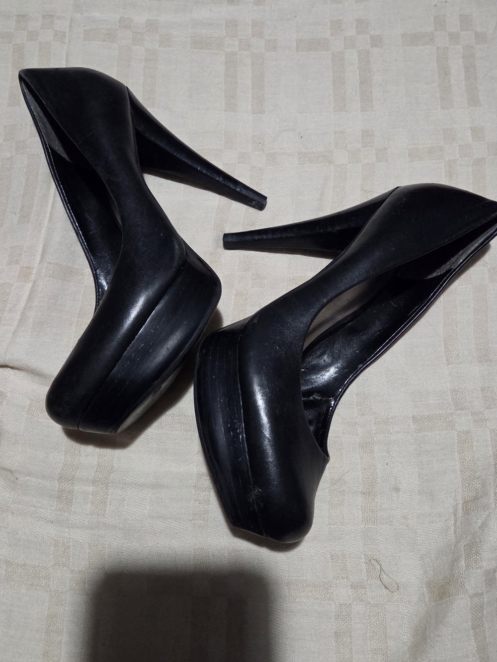 Guess Black Platform Stiletto Pumps